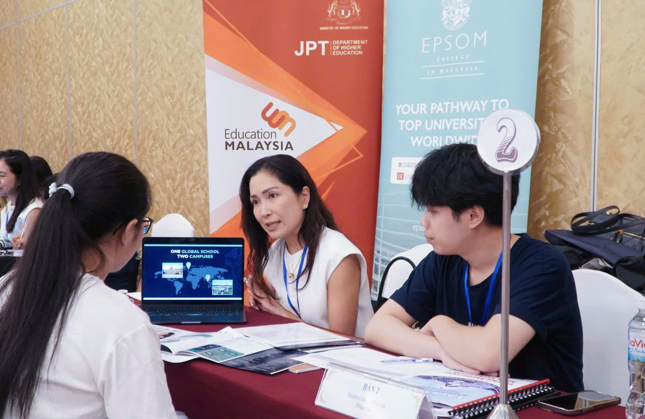 Triển lãm Du học Trực tuyến 2026 Định hướng lộ trình và săn học bổng bậc trung học  đại học